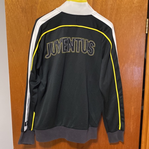 Men’s Juventus Zip-Up Sweater - Picture 6 of 7
